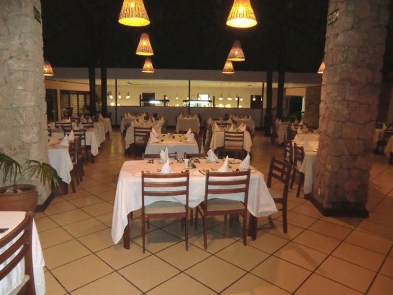 Bahari Beach Hotel Mombassa Buitenkant foto